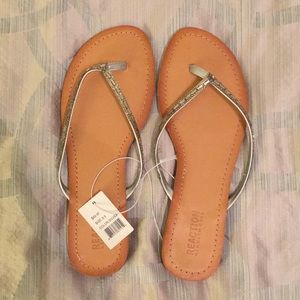 Kenneth Cole flip flops